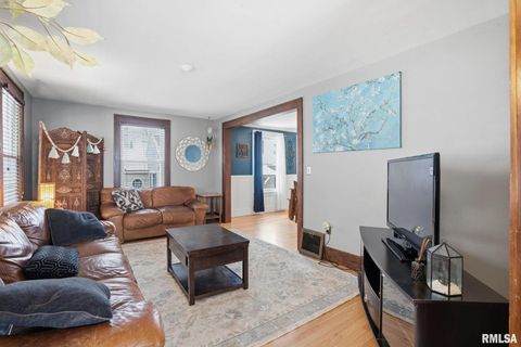 Tiny photo for 415 23RD Avenue, Moline, IL 61265 (MLS # QC4269776)