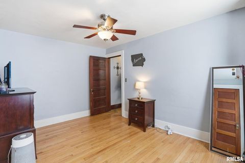 Tiny photo for 415 23RD Avenue, Moline, IL 61265 (MLS # QC4269776)