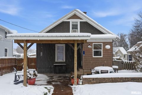 Tiny photo for 415 23RD Avenue, Moline, IL 61265 (MLS # QC4269776)