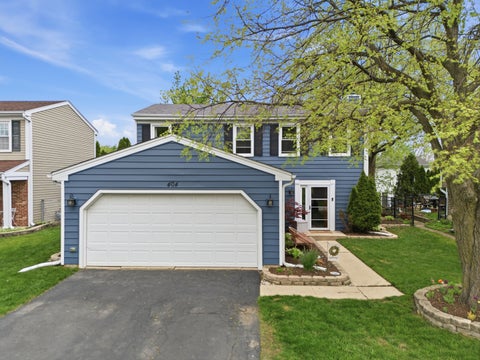 Photo of 404 Dover Drive, Roselle, IL 60172 (MLS # 12673714)