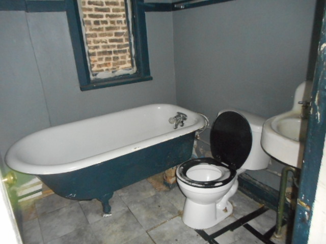 1304 S Fairfield Avenue