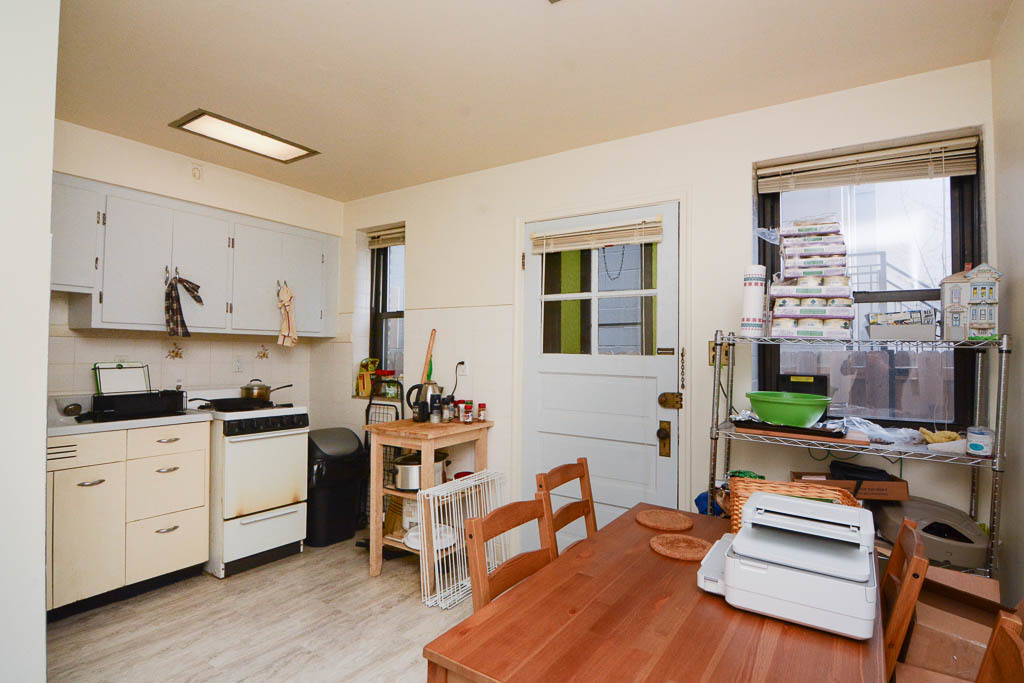 2129 N Mozart Street 1