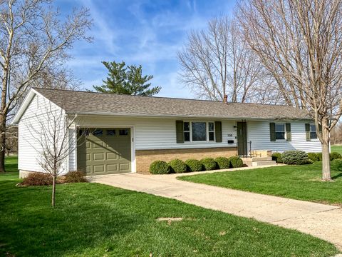 Photo of 506 Maple Avenue, Morrison, IL 61270 (MLS # 12607023)