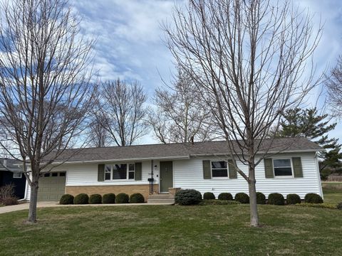 Photo of 506 Maple Avenue, Morrison, IL 61270 (MLS # 12607023)