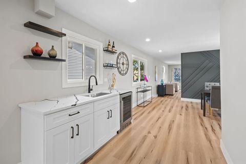 Tiny photo for 450 Manor Hill Lane, Lombard, IL 60148 (MLS # 12478267)