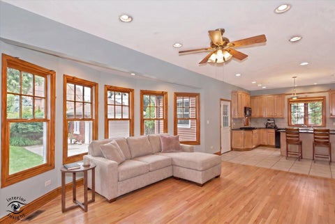 Tiny photo for 10050 S Damen Avenue, Chicago, IL 60643 (MLS # 12612276)