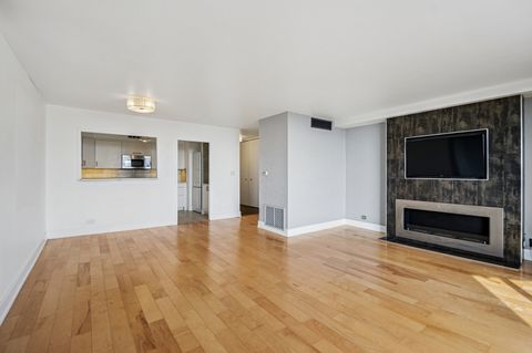 Tiny photo for 6007 N Sheridan Road #38G, Chicago, IL 60660 (MLS # 12445807)