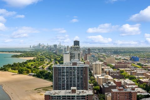 Tiny photo for 6007 N Sheridan Road #38G, Chicago, IL 60660 (MLS # 12445807)