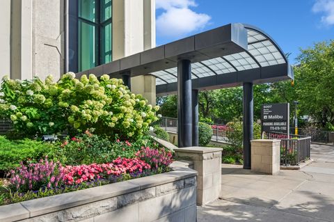 Tiny photo for 6007 N Sheridan Road #38G, Chicago, IL 60660 (MLS # 12445807)