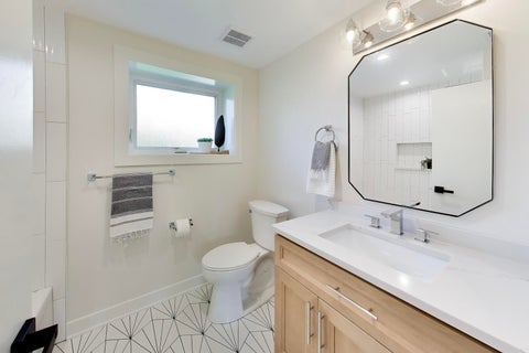 Tiny photo for 910 E Kimber Lane, Arlington Heights, IL 60005 (MLS # 12774587)