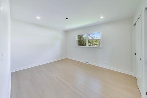 Tiny photo for 910 E Kimber Lane, Arlington Heights, IL 60005 (MLS # 12774587)