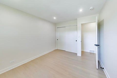 Tiny photo for 910 E Kimber Lane, Arlington Heights, IL 60005 (MLS # 12774587)
