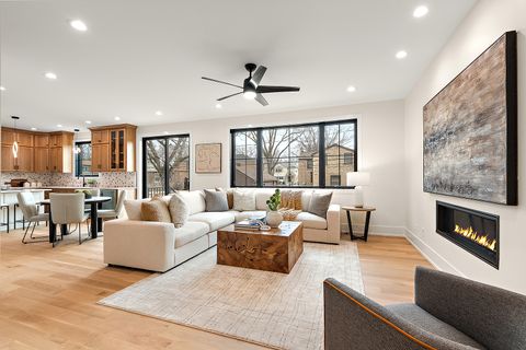 A home in La Grange