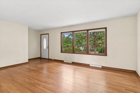 Tiny photo for 540 Bluebell Court, Lisle, IL 60532 (MLS # 12739682)