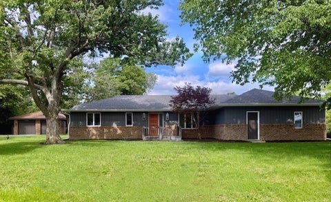Tiny photo for 1108 Pearl Drive, Mahomet, IL 61853 (MLS # 12624418)