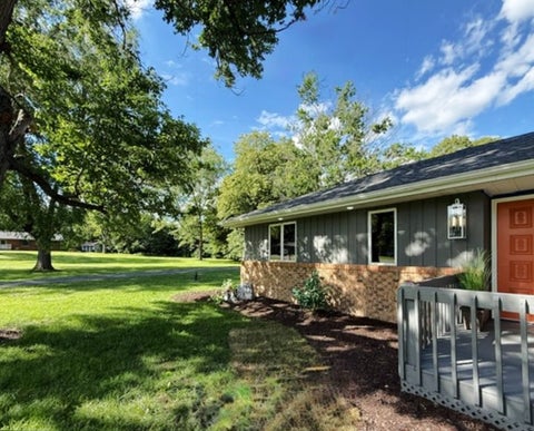 Tiny photo for 1108 Pearl Drive, Mahomet, IL 61853 (MLS # 12624418)
