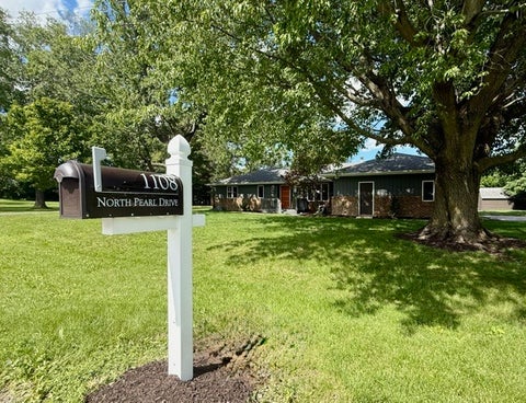 Tiny photo for 1108 Pearl Drive, Mahomet, IL 61853 (MLS # 12624418)