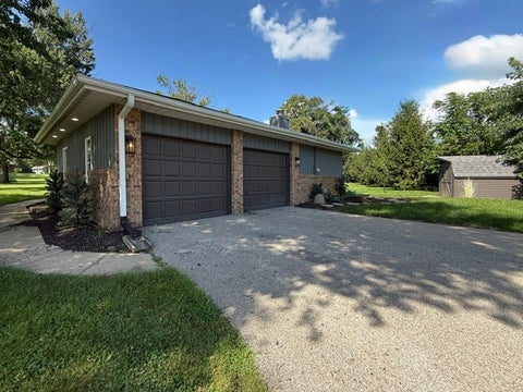 Tiny photo for 1108 Pearl Drive, Mahomet, IL 61853 (MLS # 12624418)