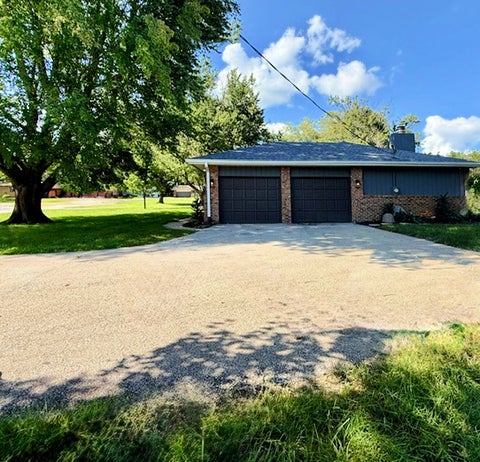 Tiny photo for 1108 Pearl Drive, Mahomet, IL 61853 (MLS # 12624418)