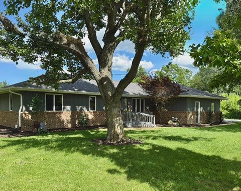 Tiny photo for 1108 Pearl Drive, Mahomet, IL 61853 (MLS # 12624418)