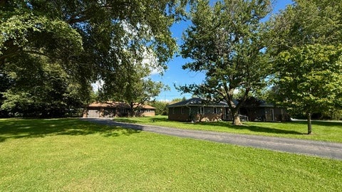 Tiny photo for 1108 Pearl Drive, Mahomet, IL 61853 (MLS # 12624418)