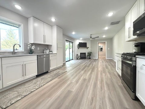 Tiny photo for 1108 Pearl Drive, Mahomet, IL 61853 (MLS # 12624418)