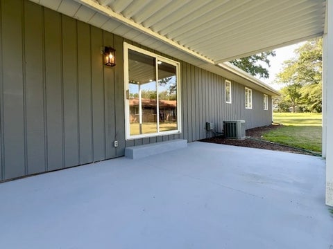Tiny photo for 1108 Pearl Drive, Mahomet, IL 61853 (MLS # 12624418)