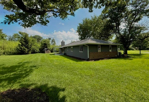 Tiny photo for 1108 Pearl Drive, Mahomet, IL 61853 (MLS # 12624418)