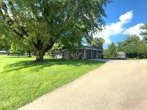 Tiny photo for 1108 Pearl Drive, Mahomet, IL 61853 (MLS # 12624418)