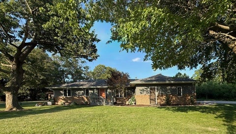 Tiny photo for 1108 Pearl Drive, Mahomet, IL 61853 (MLS # 12624418)