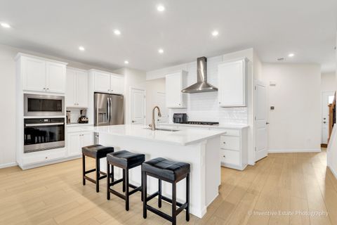 Tiny photo for Bolingbrook, IL 60490 (MLS # 12629696)