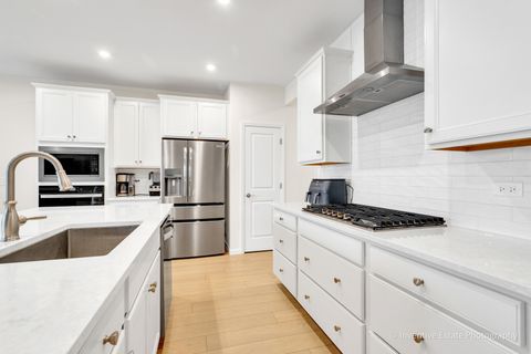 Tiny photo for Bolingbrook, IL 60490 (MLS # 12629696)