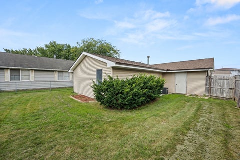 Tiny photo for 1610 Meadowbrook Court, Sycamore, IL 60178 (MLS # 12683661)