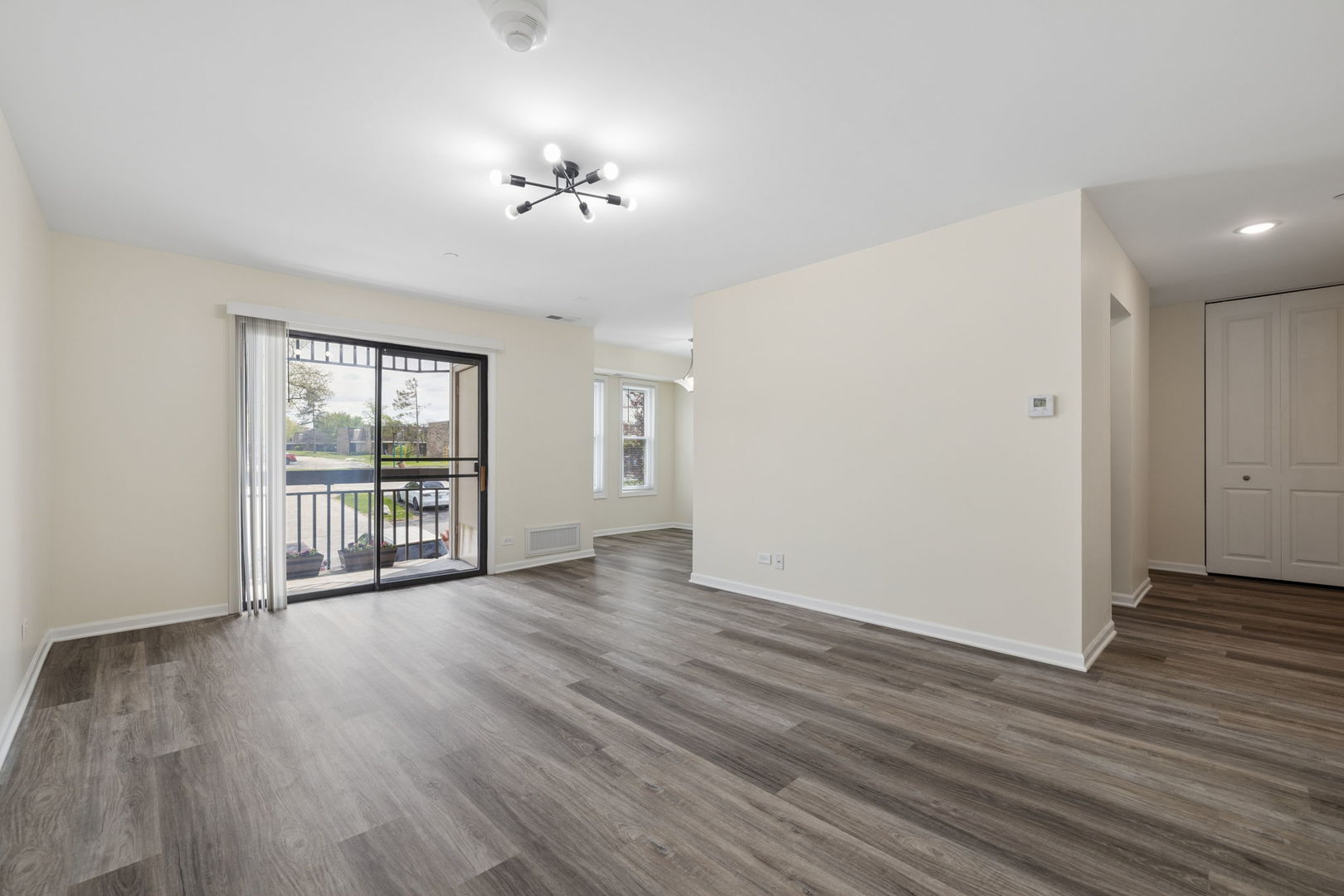 2216 Country Club Drive 15