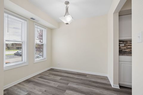 Tiny photo for 2216 Country Club Drive #15, Woodridge, IL 60517 (MLS # 12631064)