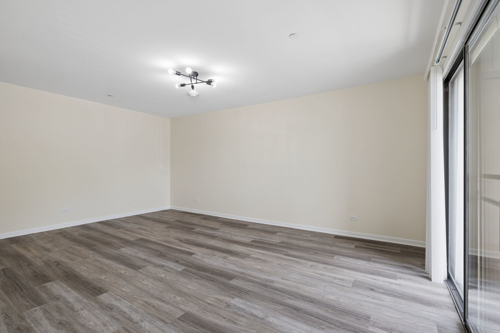 2216 Country Club Drive 15