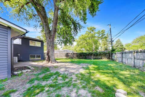 Tiny photo for 123 Boulder Hill Pass, Montgomery, IL 60538 (MLS # 12667309)