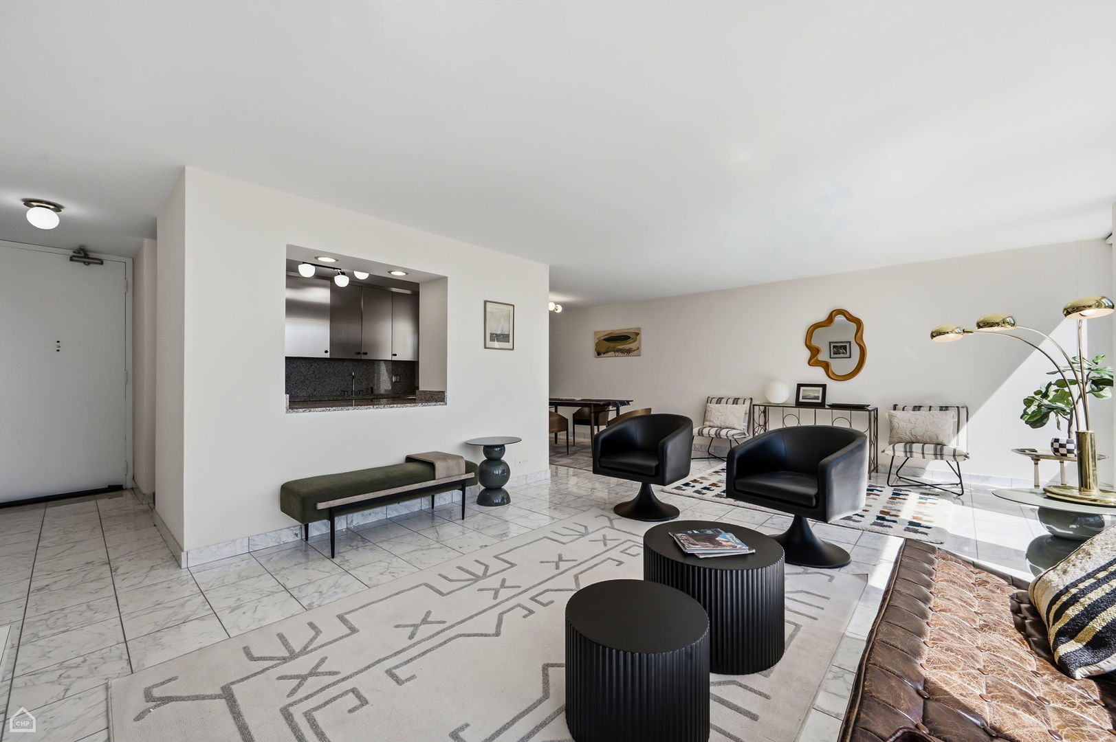 111 E Chestnut Street 21F