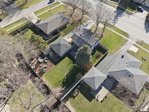 Tiny photo for 572 Maple Avenue, Lisle, IL 60532 (MLS # 12524362)