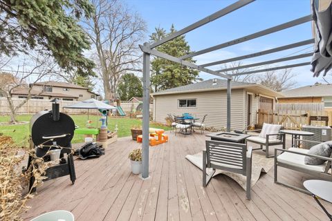 Tiny photo for 572 Maple Avenue, Lisle, IL 60532 (MLS # 12524362)