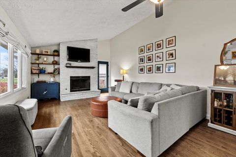 Tiny photo for 572 Maple Avenue, Lisle, IL 60532 (MLS # 12524362)