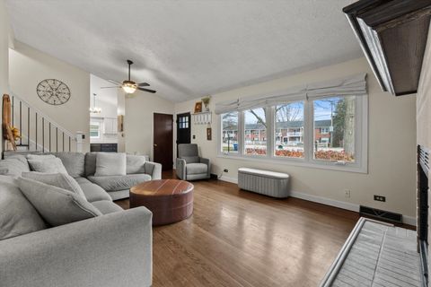 Tiny photo for 572 Maple Avenue, Lisle, IL 60532 (MLS # 12524362)