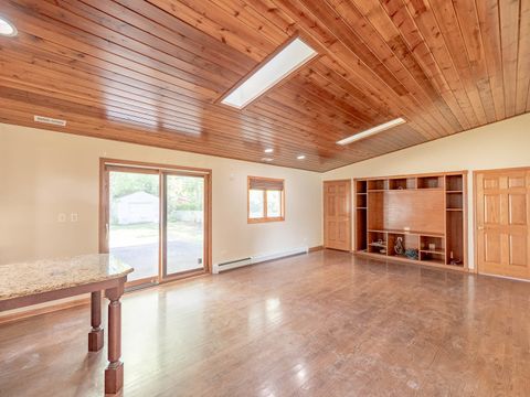 Tiny photo for 21 E Stonegate Drive, Prospect Heights, IL 60070 (MLS # 12492096)