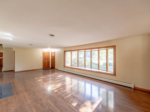 Tiny photo for 21 E Stonegate Drive, Prospect Heights, IL 60070 (MLS # 12492096)