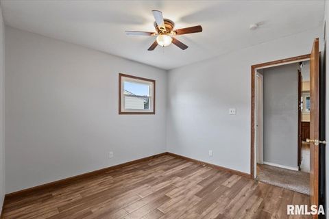 Tiny photo for 5017 44TH Avenue, Moline, IL 61265 (MLS # QC4268457)