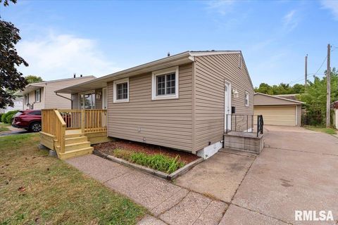 Tiny photo for 5017 44TH Avenue, Moline, IL 61265 (MLS # QC4268457)