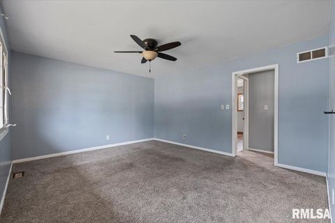 Tiny photo for 5017 44TH Avenue, Moline, IL 61265 (MLS # QC4268457)