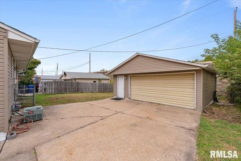 Tiny photo for 5017 44TH Avenue, Moline, IL 61265 (MLS # QC4268457)