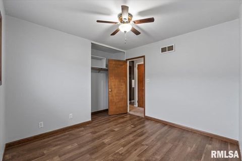 Tiny photo for 5017 44TH Avenue, Moline, IL 61265 (MLS # QC4268457)