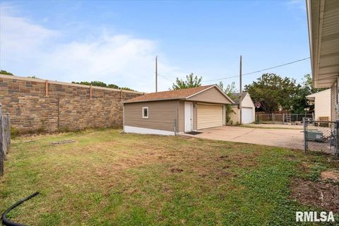 Tiny photo for 5017 44TH Avenue, Moline, IL 61265 (MLS # QC4268457)